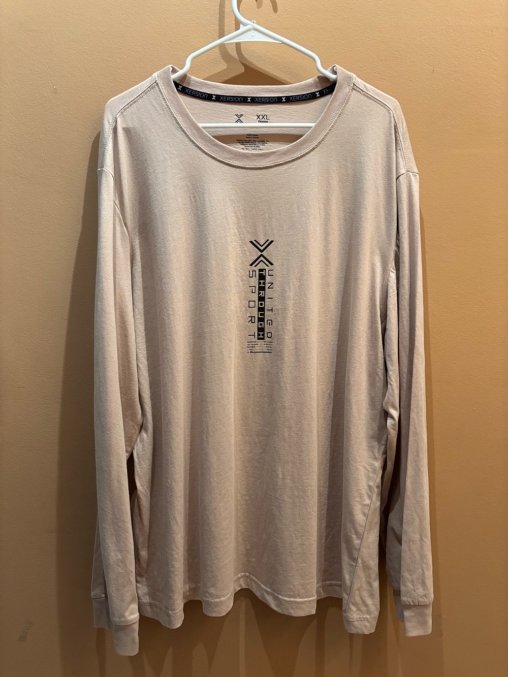 Xersion activewear graphic that reads United Through Sport Size XXL NWT